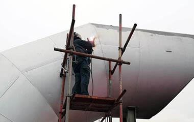 Funnel work in harsh weather conditions